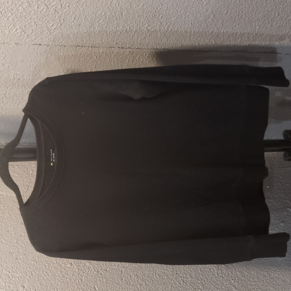Black sweatshirt